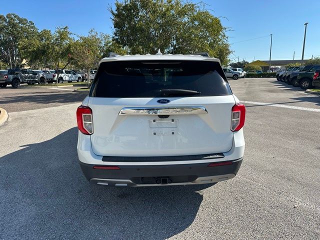 2022 Ford Explorer XLT photo 3