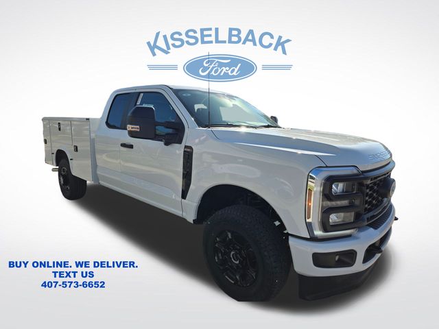 2025 Ford F-350 Super Duty XL's photo