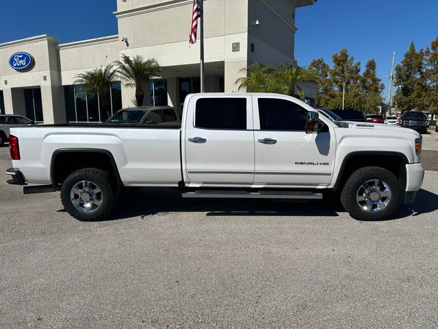 2018 Gmc Sierra Denali photo 2