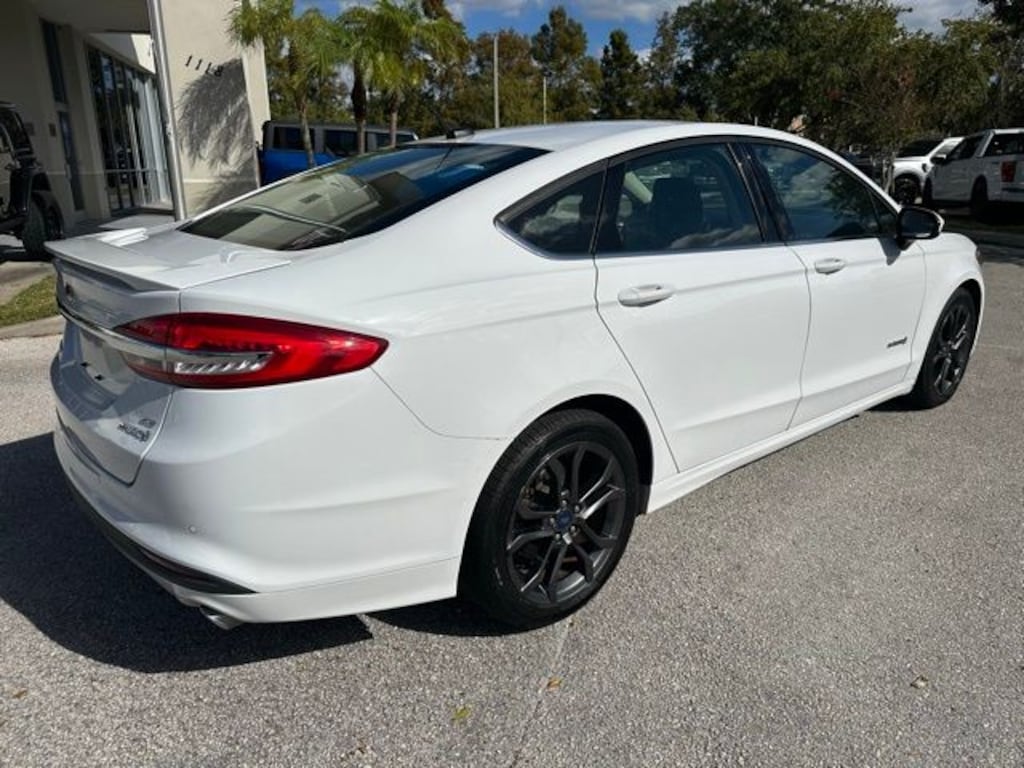 Certified 2018 Ford Fusion Hybrid SE Sedan