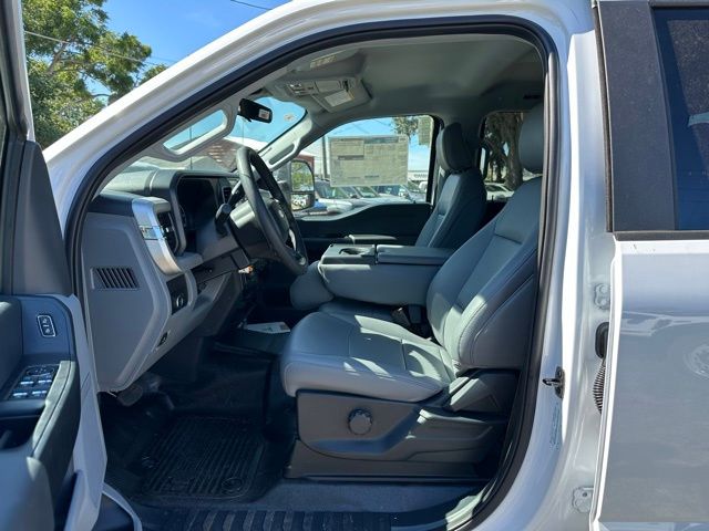 2025 Ford F-450 Super Duty Chassis Cab XL - Photo 13