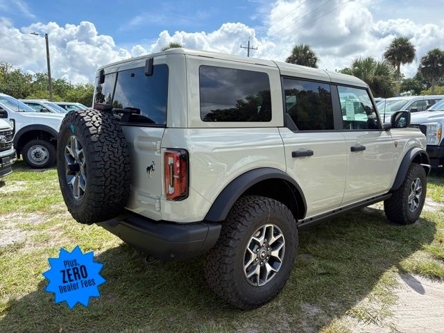 2025 Ford Bronco Badlands photo 2