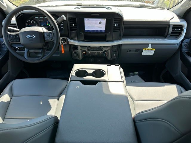 2025 Ford F-450 Super Duty Chassis Cab XL - Photo 9