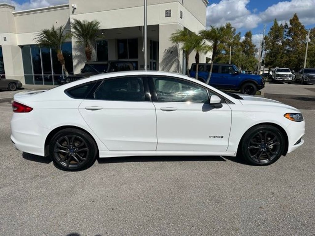 Certified 2018 Ford Fusion Hybrid SE Sedan