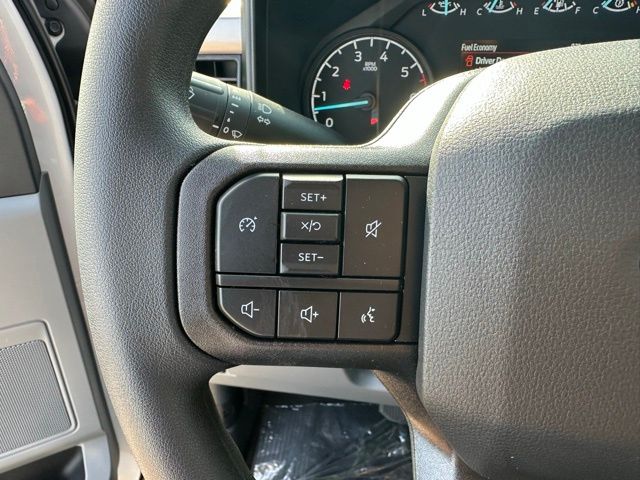 2025 Ford F-350 Super Duty XL - Photo 18