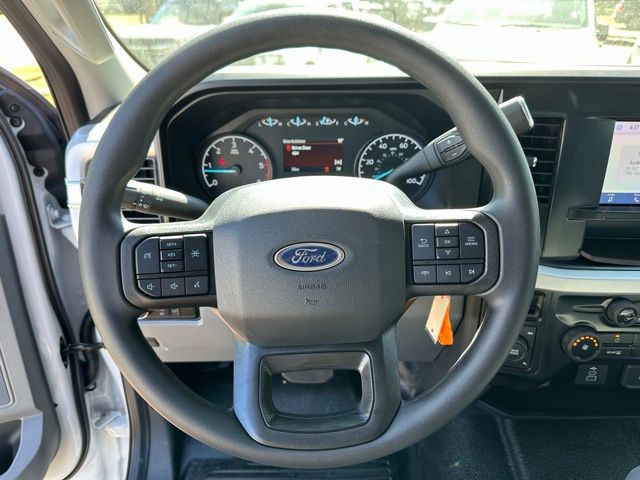 2025 Ford F-450 Super Duty Chassis Cab XL - Photo 18