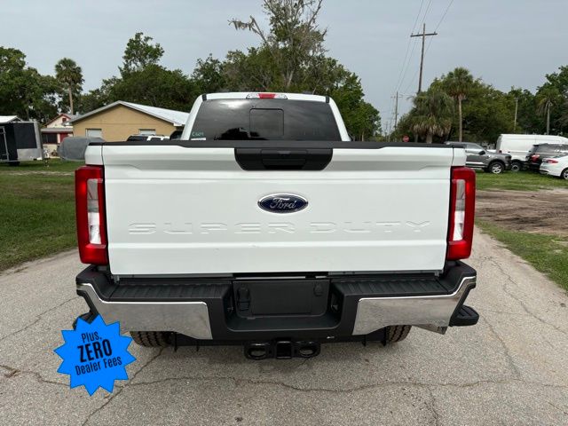 2025 Ford F-350 XLT photo 4