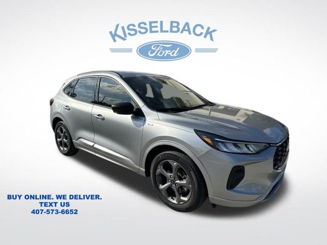 2023 Ford Escape ST-Line's photo
