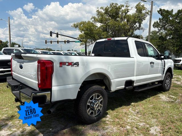 2025 Ford F-350 XLT photo 3