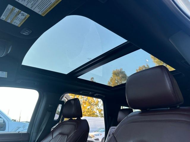 2023 Ford Expedition Limited photo 2