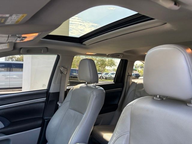 Used 2017 Toyota Highlander Limited with VIN 5TDYZRFH9HS203083 for sale in St. Cloud, FL