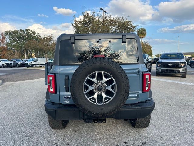 2024 Ford Bronco Badlands photo 2