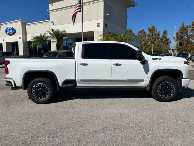 2025 Chevrolet Silverado 2500HD High Country photo 2