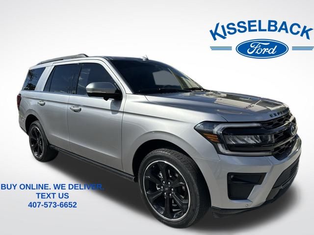 2022 Ford Expedition Limited's photo