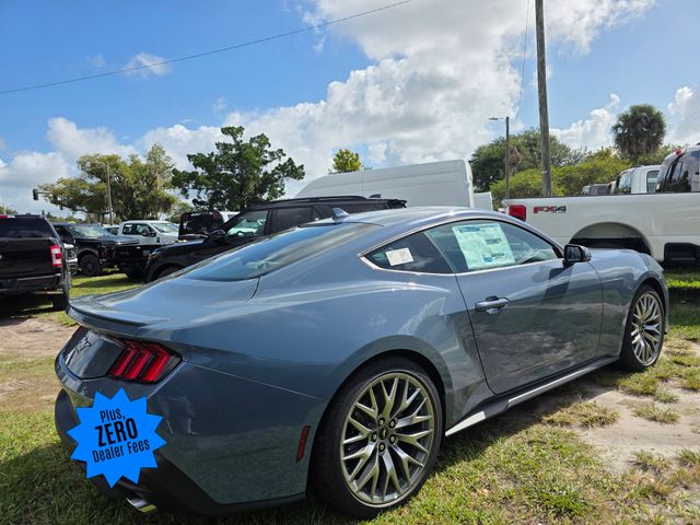 2025 Ford Mustang EcoBoost Premium photo 3