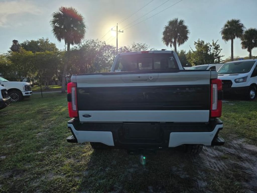 New 2026 Ford F-250 Platinum Truck Crew Cab