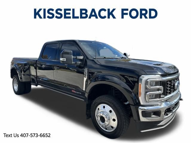 2023 Ford F-450 Super Duty Lariat's photo
