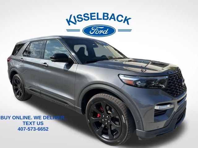 2022 Ford Explorer ST's photo