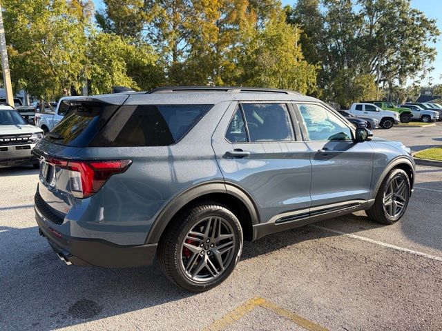 2026 Ford Explorer ST photo 4