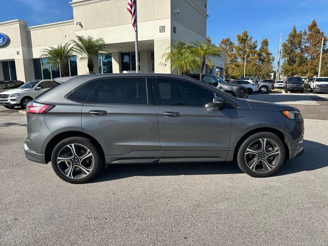 2023 Ford Edge ST photo 2