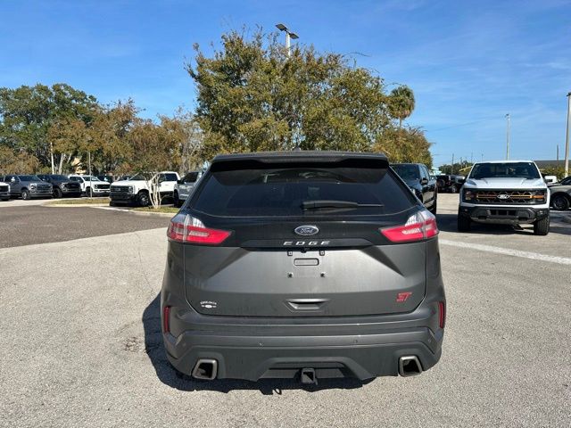 2023 Ford Edge ST photo 4