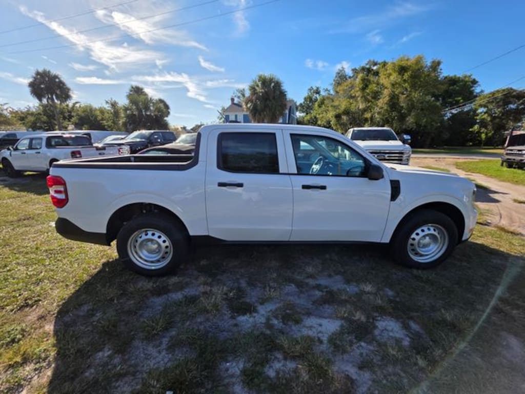 New 2025 Ford Maverick XL Truck SuperCrew