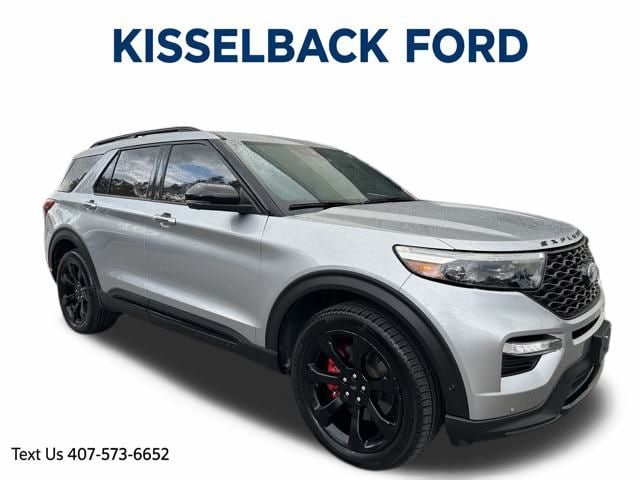 2022 Ford Explorer ST's photo