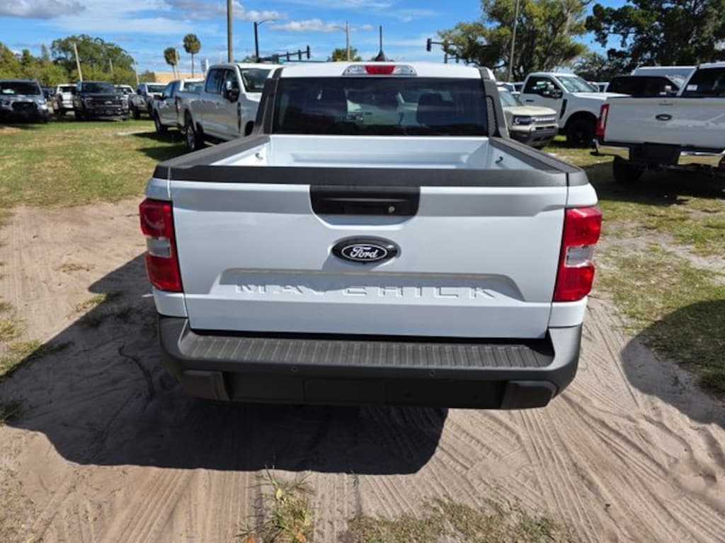 New 2025 Ford Maverick XL Truck SuperCrew