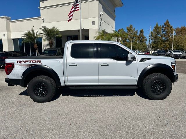 2025 Ford F-150 Raptor photo 2