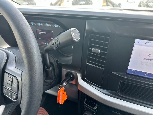 2025 Ford F-350 Super Duty XL - Photo 15