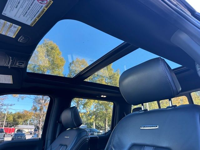 2022 Ford F-250 Platinum photo 2