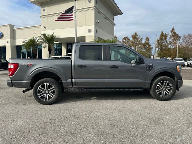 2022 Ford F-150 XL photo 2