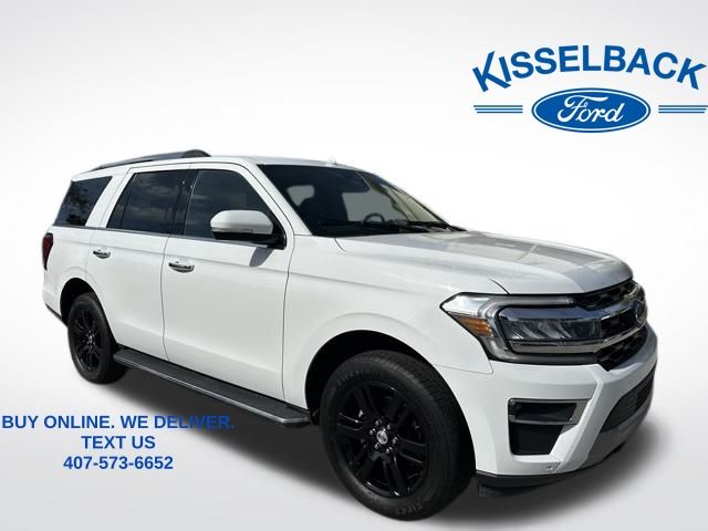 2023 Ford Expedition Limited's photo