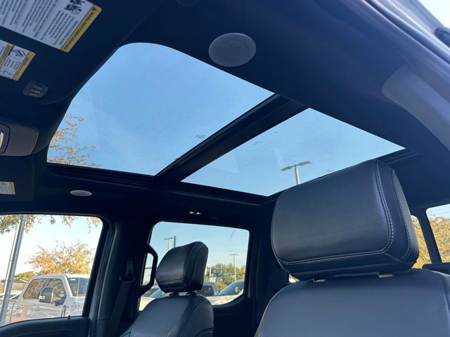 2023 Ford F-150 Lariat photo 2