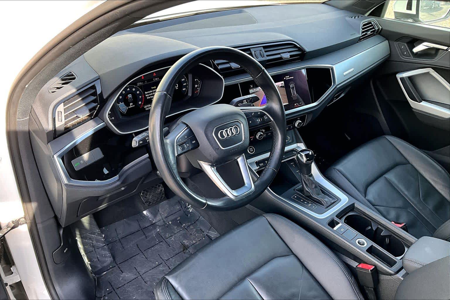 Thumbnail: 2022 Audi Q3 - 2