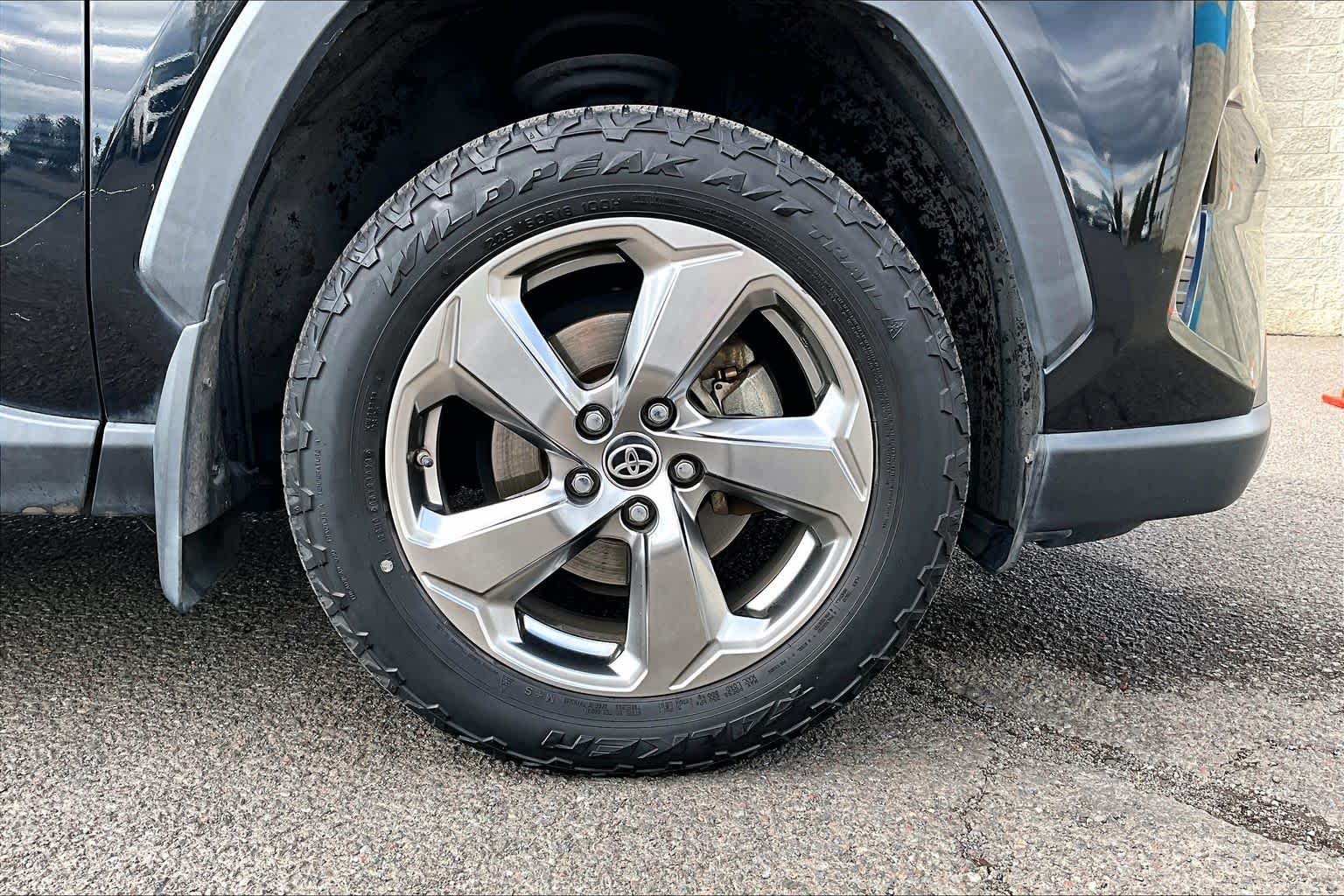 Thumbnail: 2019 Toyota RAV4 - 34