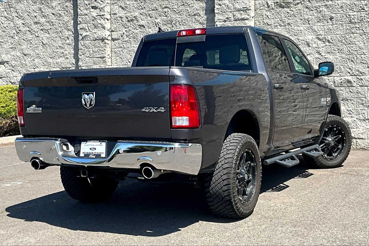 2019 RAM 1500 Classic Big Horn 22