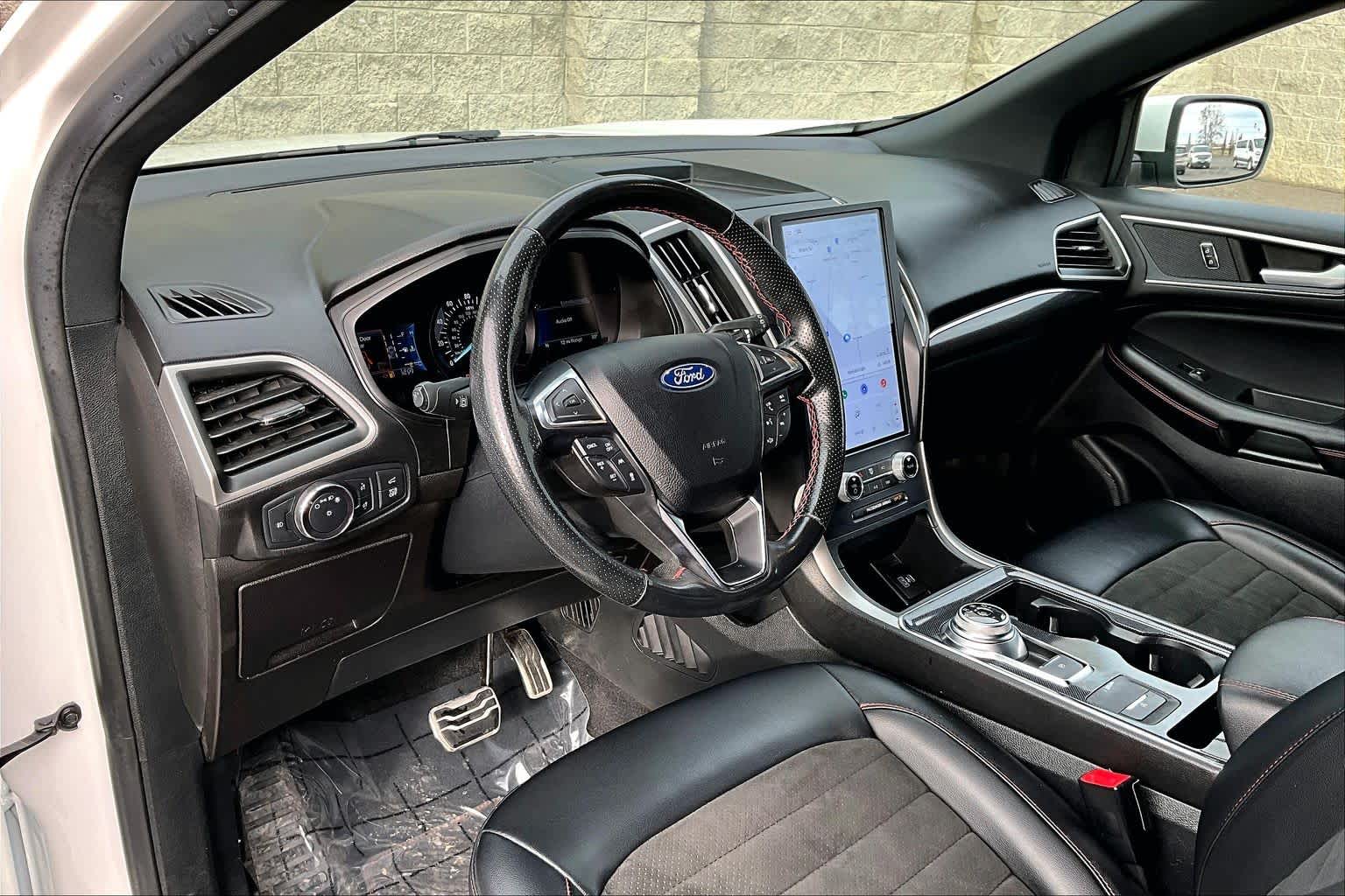 Thumbnail: 2022 Ford Edge - 2