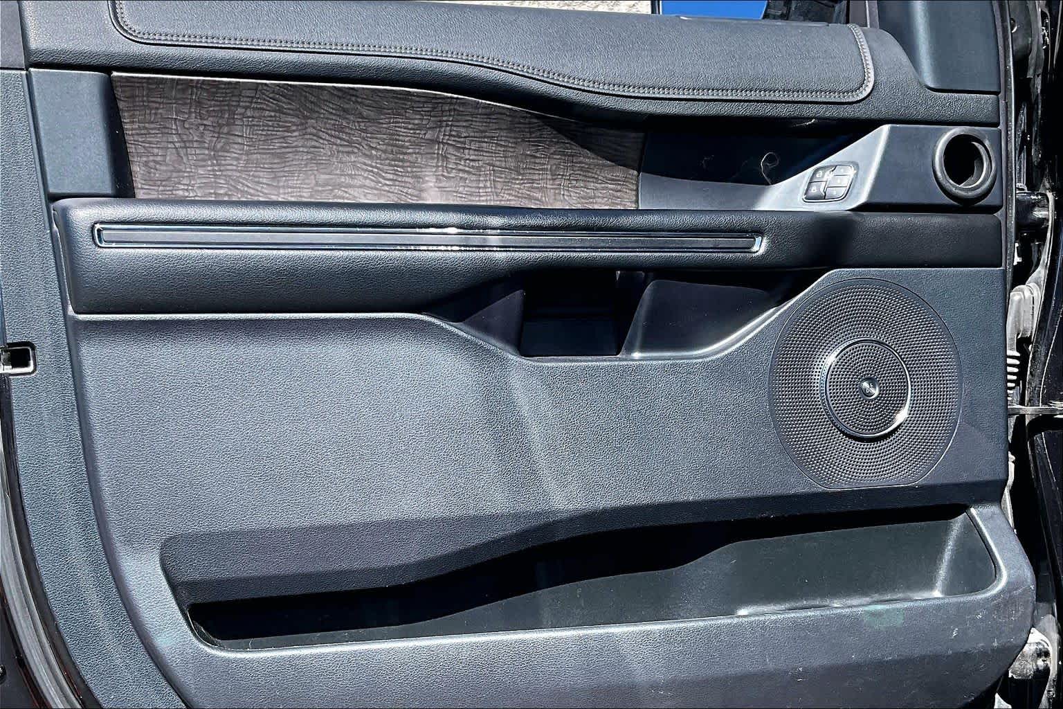 Thumbnail: 2019 Ford Expedition - 27