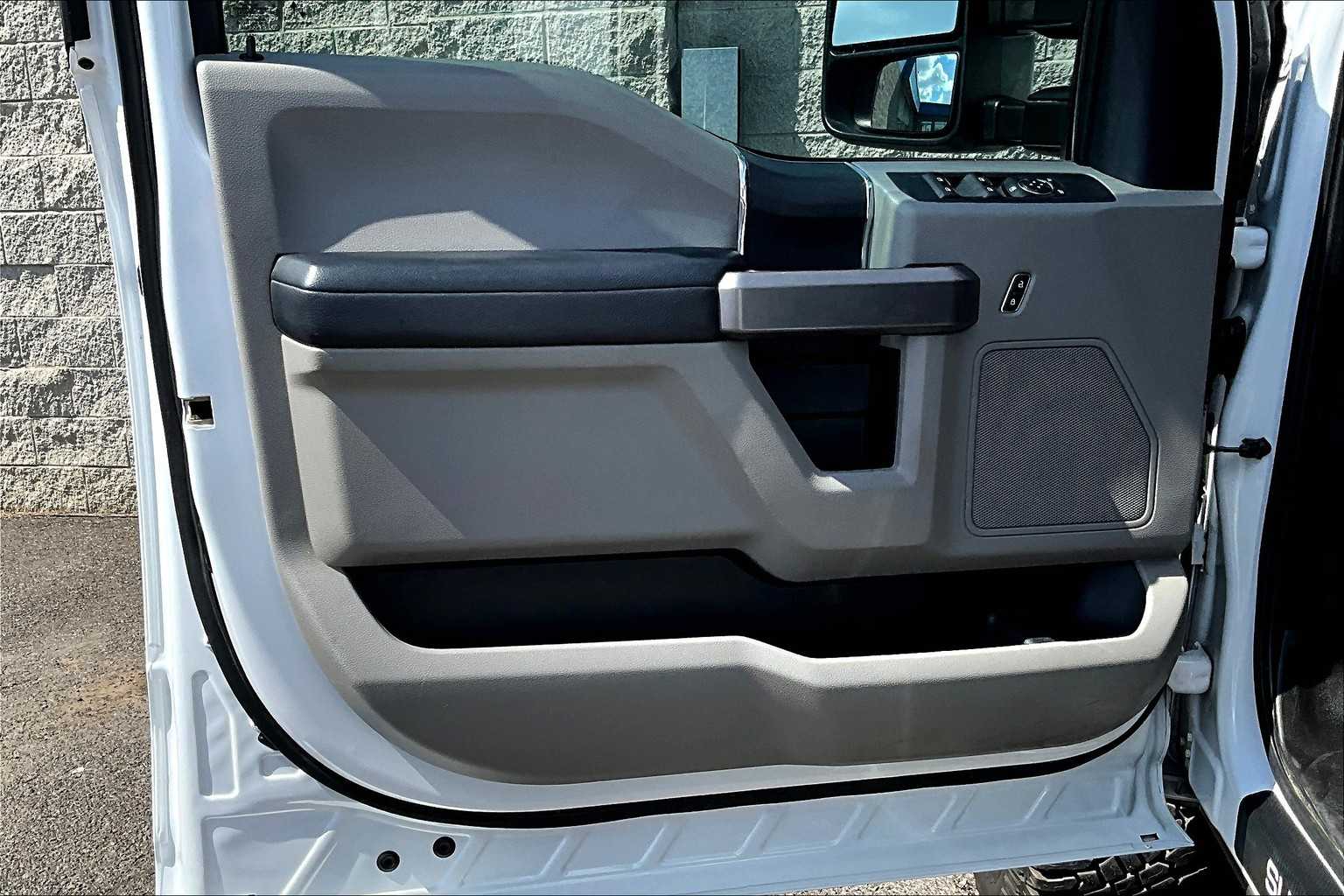 Thumbnail: 2020 Ford F-250 - 27