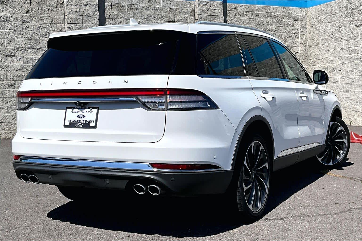 Thumbnail: 2020 Lincoln Aviator - 22