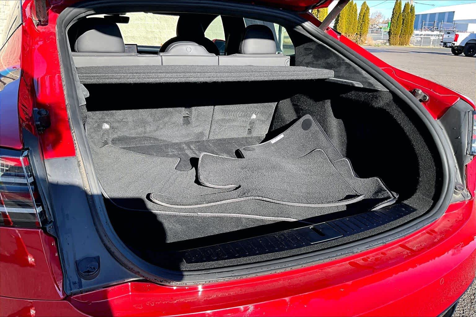 Thumbnail: 2022 Tesla Model S - 18