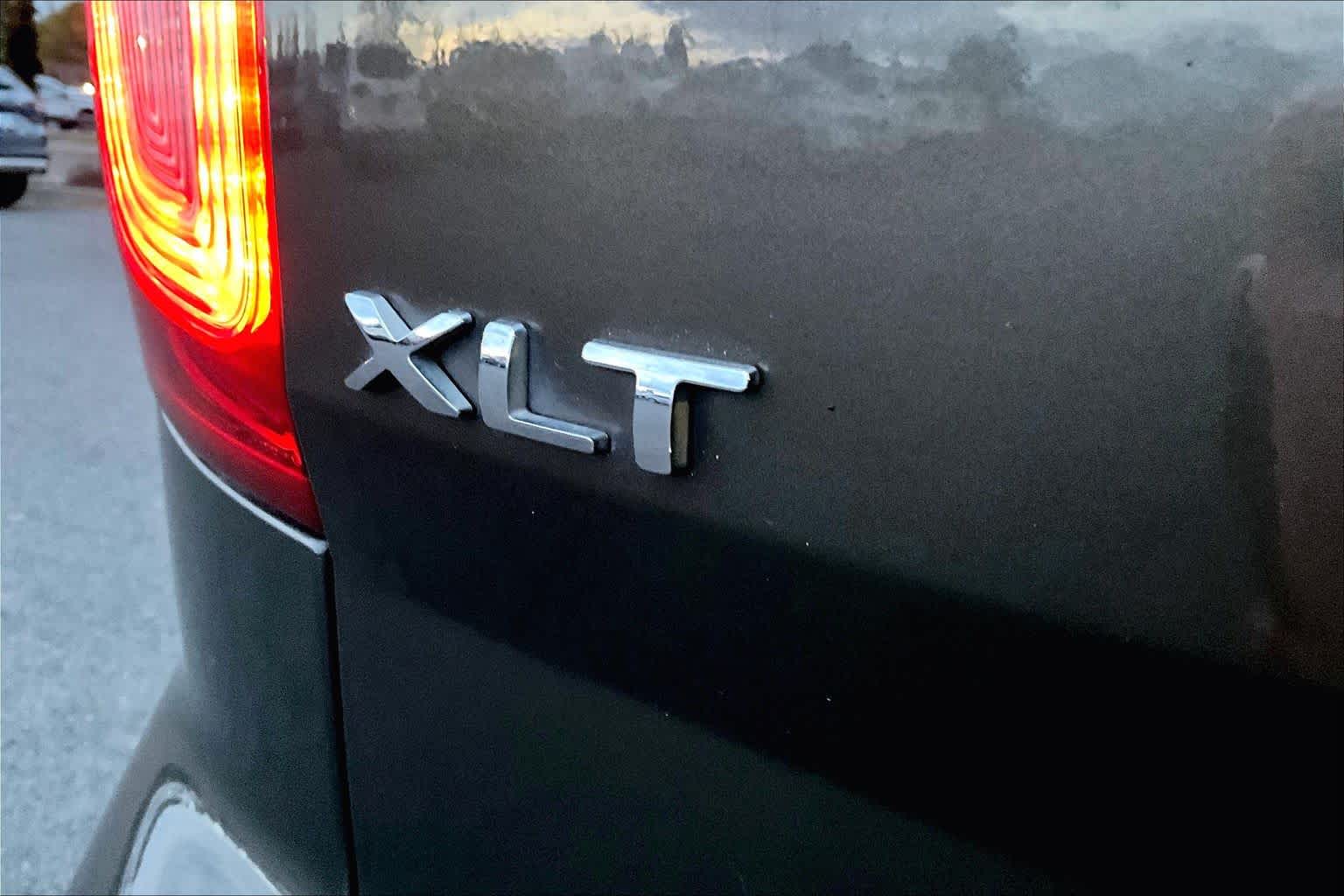 Thumbnail: 2015 Ford Explorer - 7