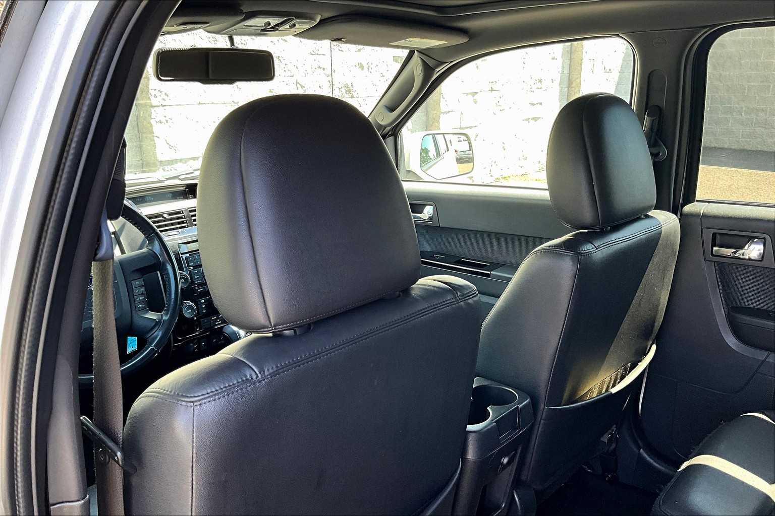 Thumbnail: 2010 Ford Escape - 12