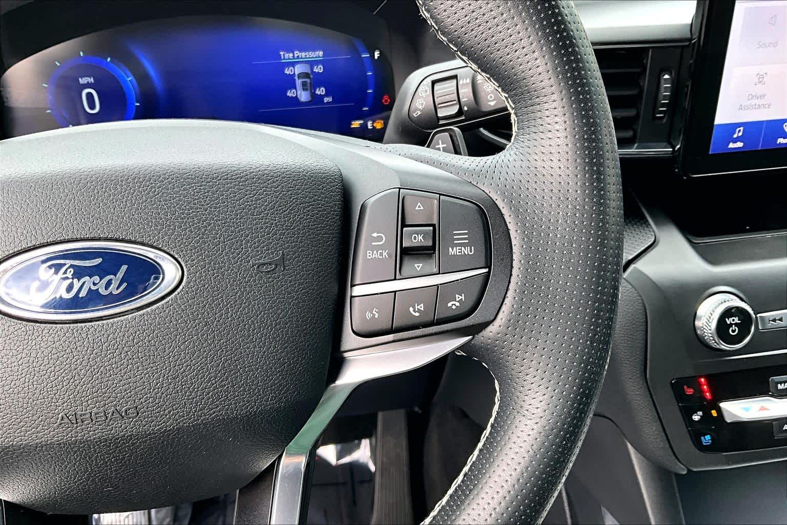 Thumbnail: 2020 Ford Explorer - 25