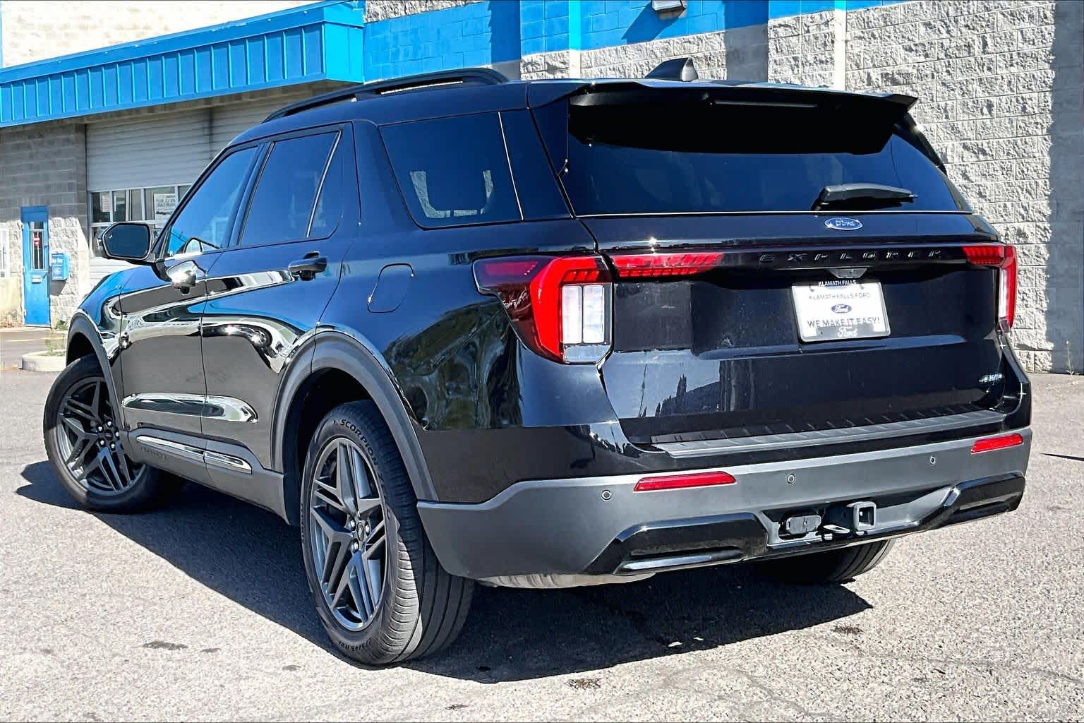 Thumbnail: 2025 Ford Explorer - 4