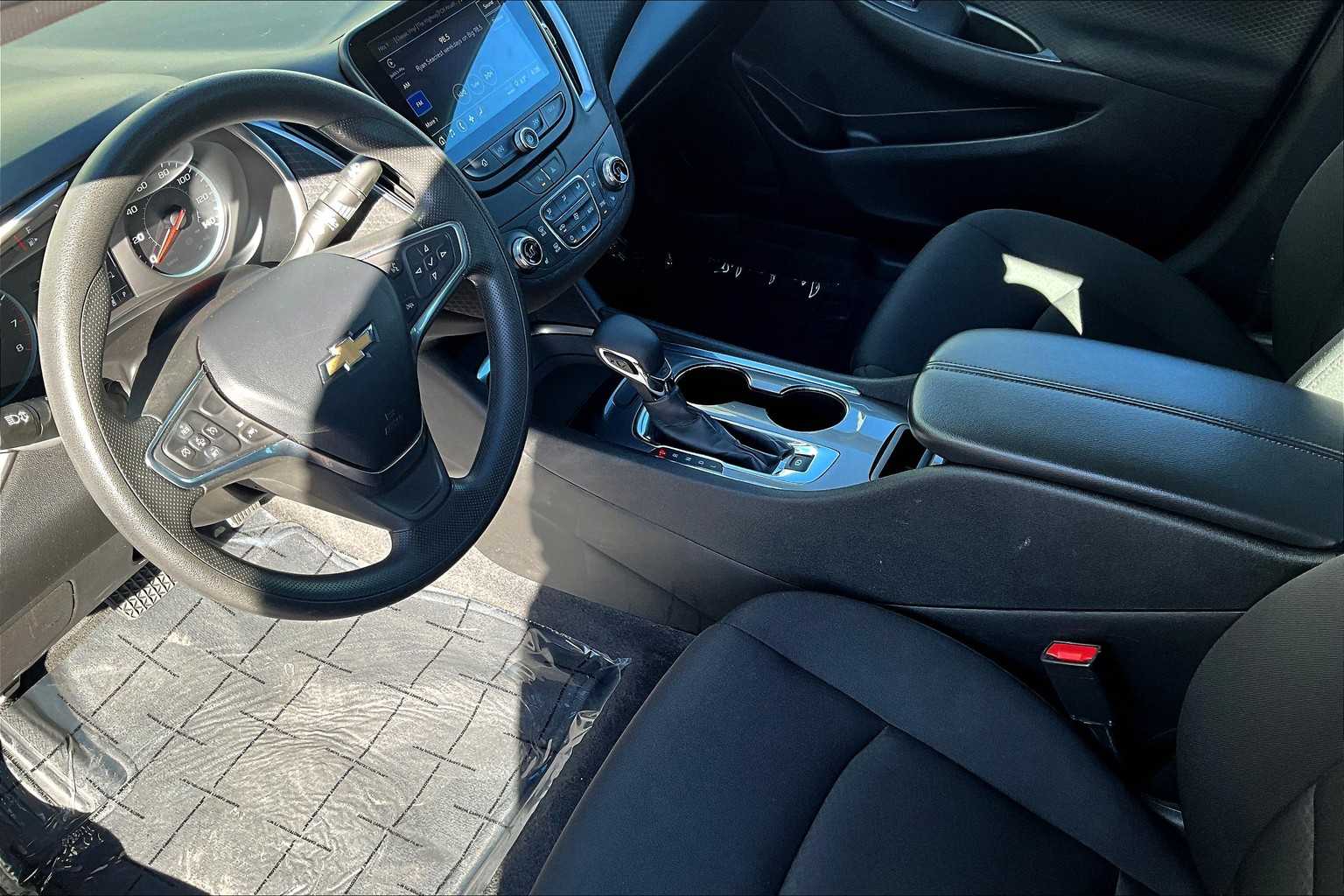 Thumbnail: 2023 Chevrolet Malibu - 16