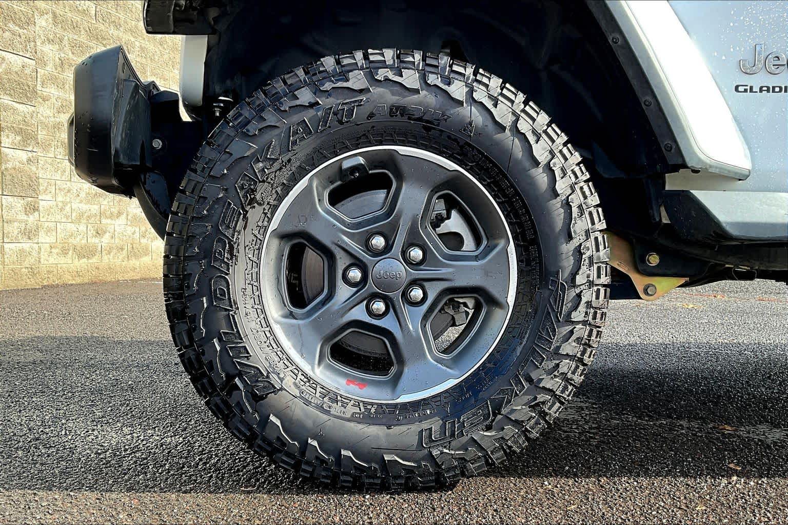 Thumbnail: 2020 Jeep Gladiator - 8