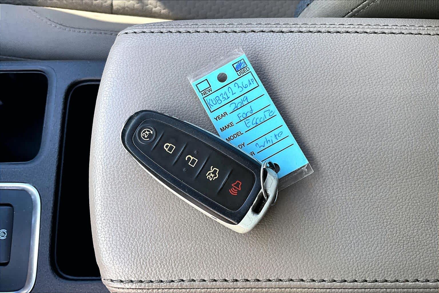 Thumbnail: 2019 Ford Escape - 19
