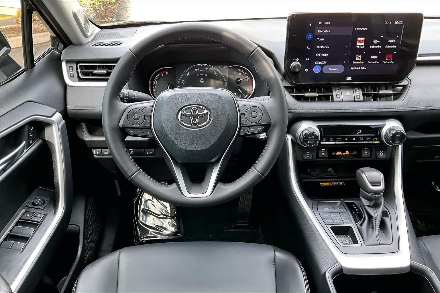 Thumbnail: 2024 Toyota RAV4 - 14